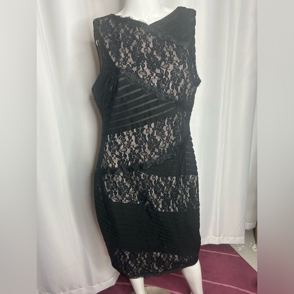 JAX lace combo dress - Picture 6 of 9